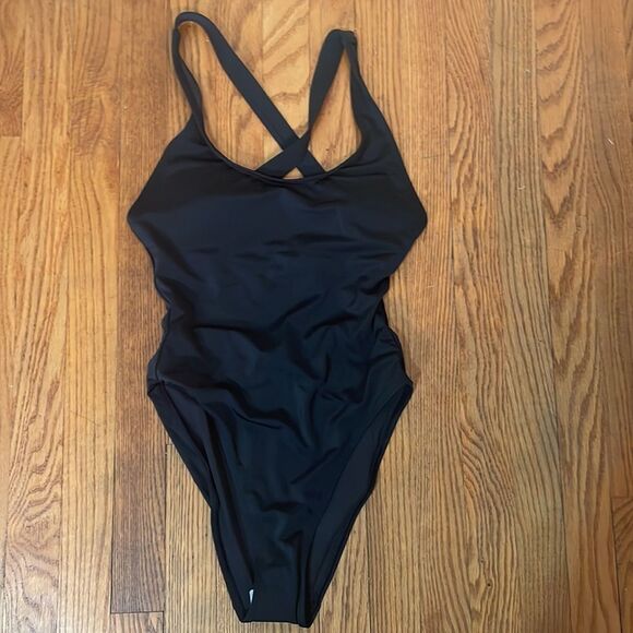 Tulum The Cheeky Tulum One Piece Swimsuit Black size M NWT - Picture 7 of 7